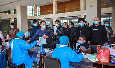 必赢242net官网组织爱心献血