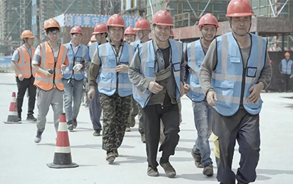 安全生产月|必赢242net官网开展模拟脚手架坍塌事故应急救援演练